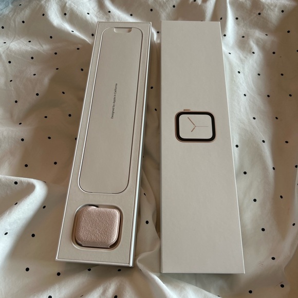 Apple Accessories - Apple Watch Series 4